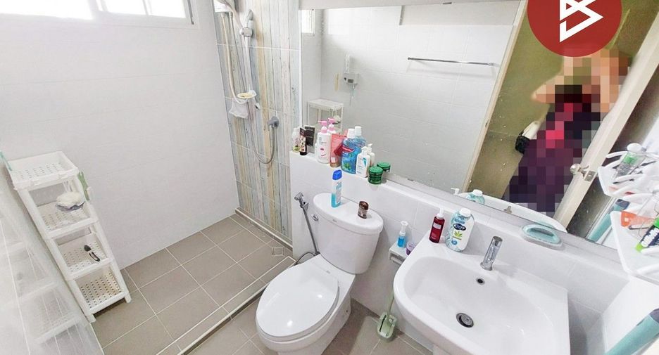 For sale 2 bedrooms townhouse in Phra Samut Chedi, Samut Prakan