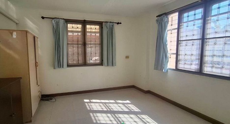 Casa en venta de 5 habitaciones en Mueang Nonthaburi, Nonthaburi