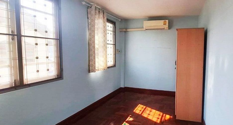 Casa en venta de 5 habitaciones en Mueang Nonthaburi, Nonthaburi