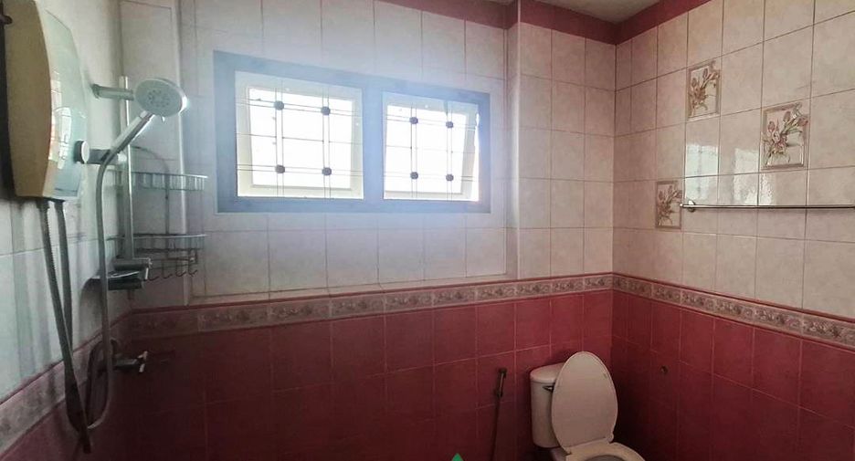 Casa en venta de 5 habitaciones en Mueang Nonthaburi, Nonthaburi