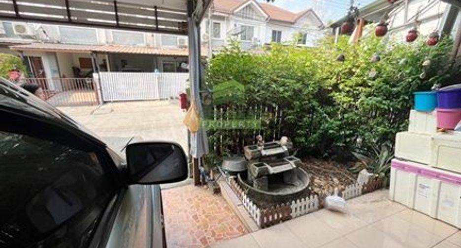 出售 3 卧室 联排别墅 在 Khlong Luang, Pathum Thani