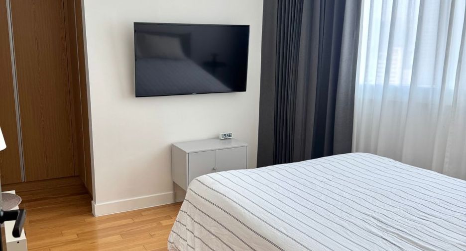 For rent and for sale 3 bedrooms condo in Khlong Toei, Bangkok