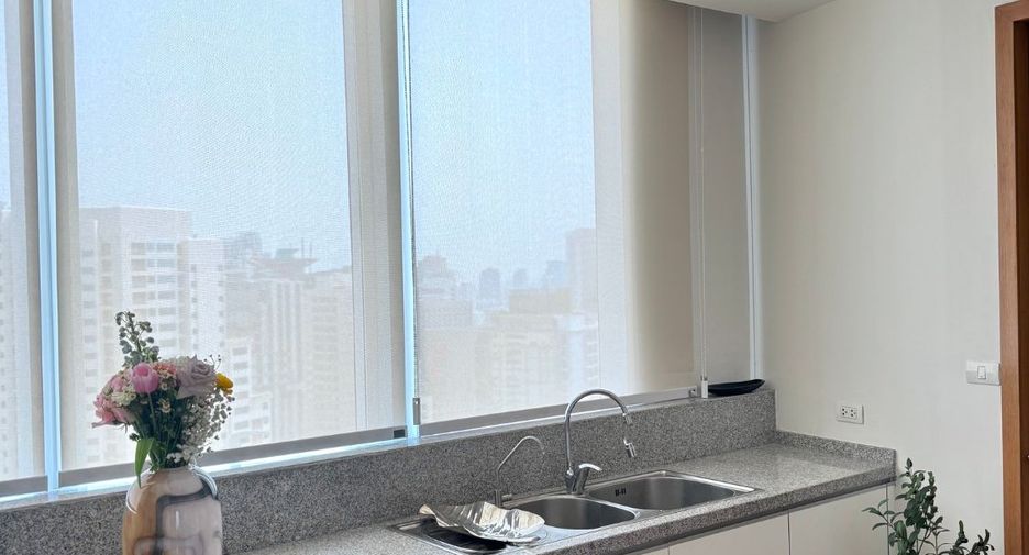 For rent and for sale 3 bedrooms condo in Khlong Toei, Bangkok