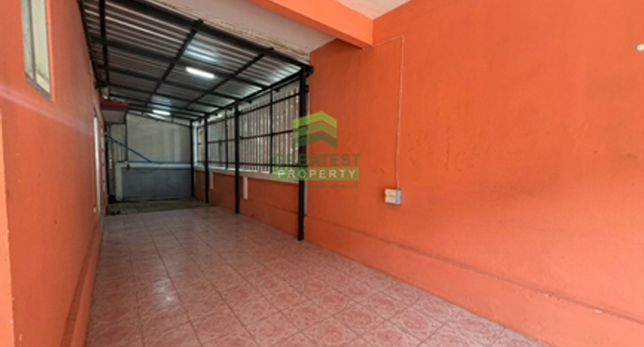 Casa adosada en venta de 4 habitaciones en Bang Phli, Samut Prakan