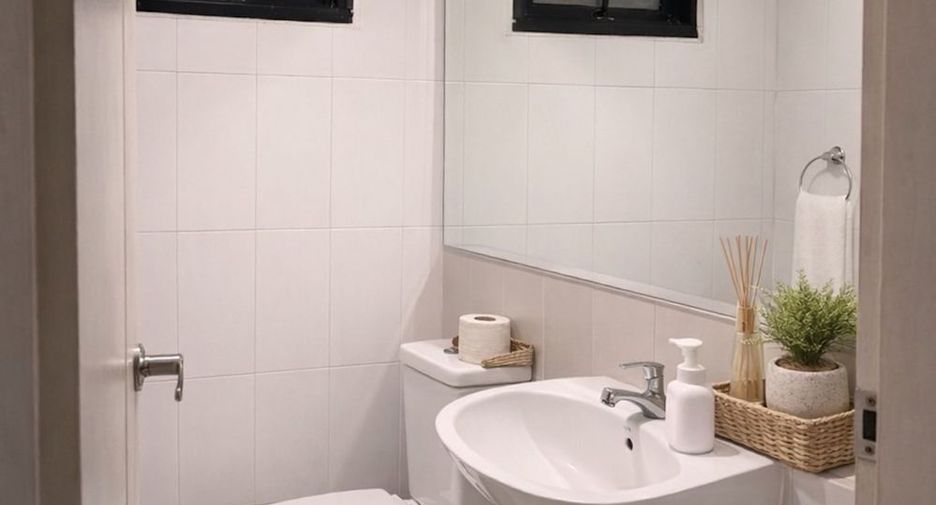 Reihenhaus zum Kauf mit 3 Zimmer in Phasi Charoen, Bangkok