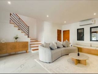For rent 3 bedrooms villa in Mueang Phuket, Phuket