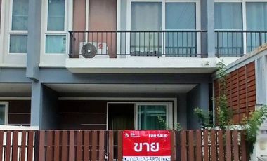 For sale 3 bedrooms townhouse in Sai Mai, Bangkok