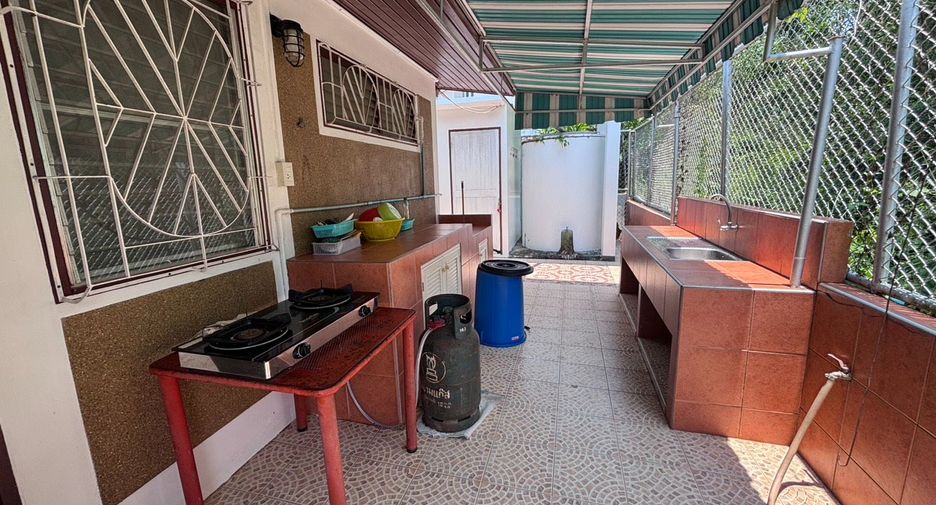 Casa en alquiler de 4 habitaciones en Klaeng, Rayong