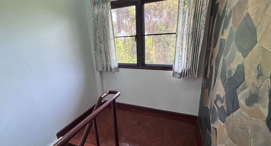 Casa en alquiler de 4 habitaciones en Klaeng, Rayong