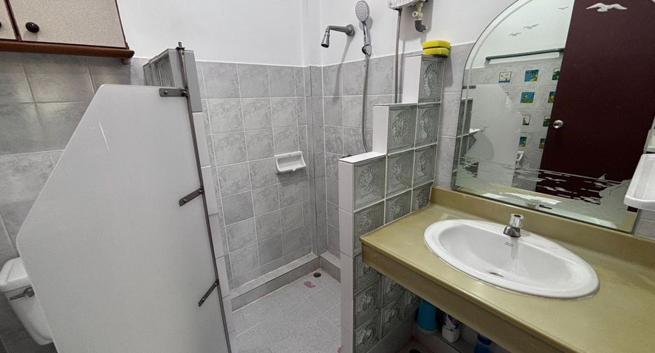 Casa en alquiler de 4 habitaciones en Klaeng, Rayong