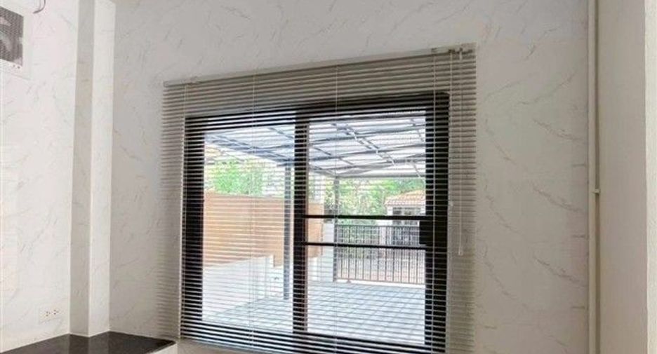 For sale 3 bedrooms house in Lam Luk Ka, Pathum Thani