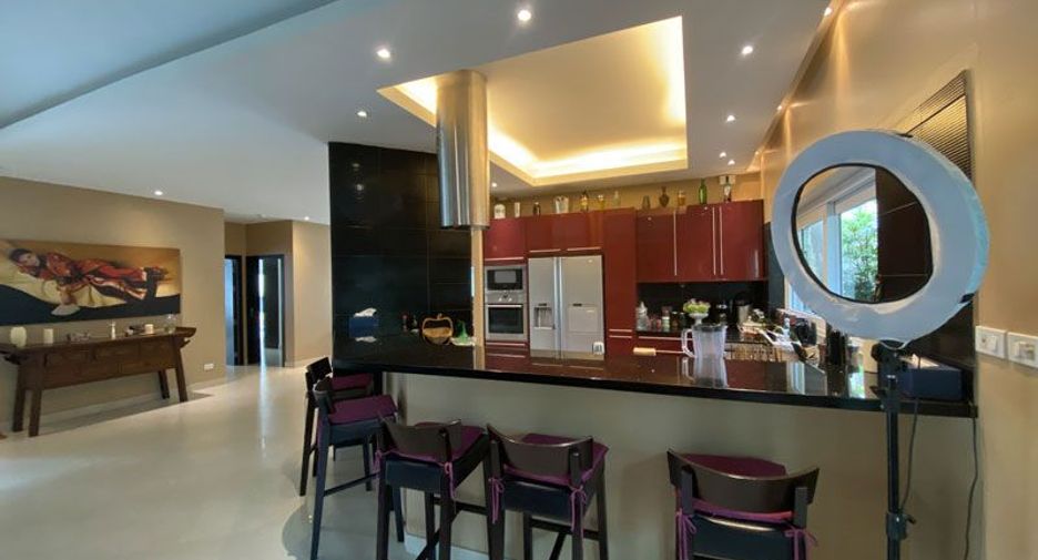 Haus zum Kauf mit 4 Zimmer in Bang Lamung, Chonburi
