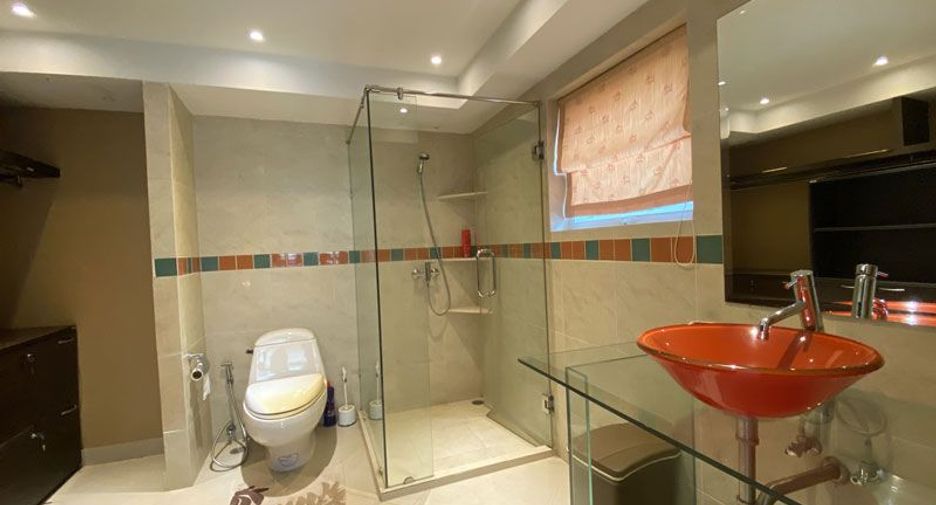 Haus zum Kauf mit 4 Zimmer in Bang Lamung, Chonburi