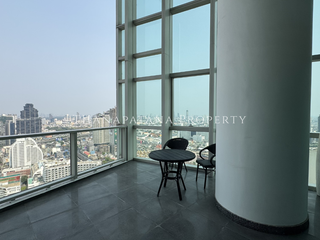For sale 4 bedrooms condo in Sathon, Bangkok