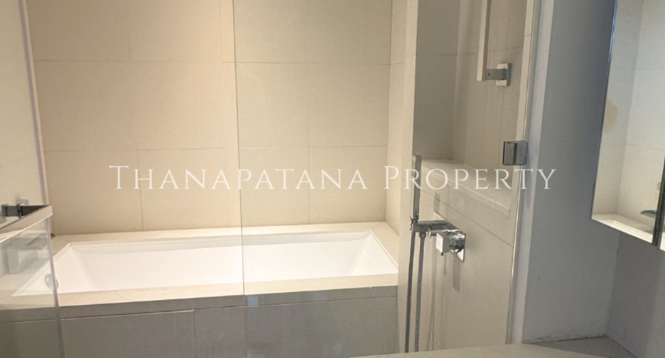 Wohnung zum Kauf mit 4 Zimmer in Sathon, Bangkok