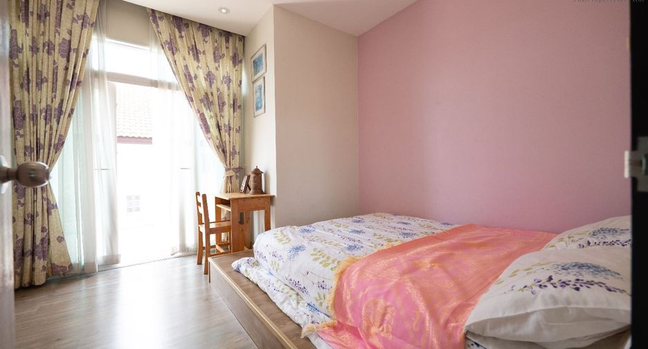 For sale 4 bedrooms house in Bang Khae, Bangkok