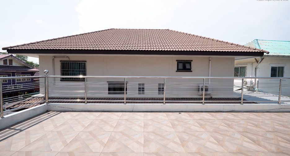 For sale 4 bedrooms house in Bang Khae, Bangkok