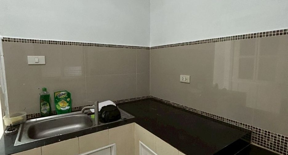 Casa en venta de 2 habitaciones en Phan Thong, Chonburi