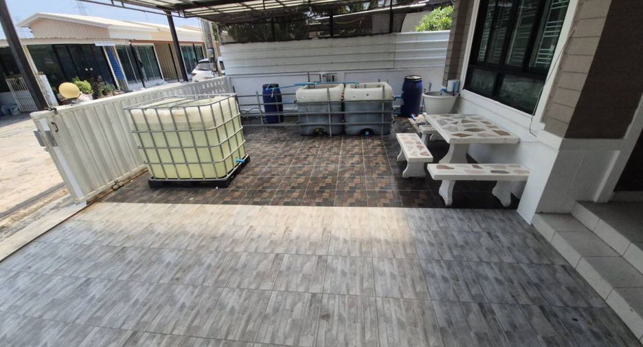 Casa en venta de 2 habitaciones en Phan Thong, Chonburi