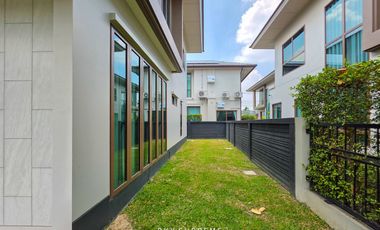 Casa en alquiler y en venta de 4 habitaciones en Bang Kapi, Bangkok