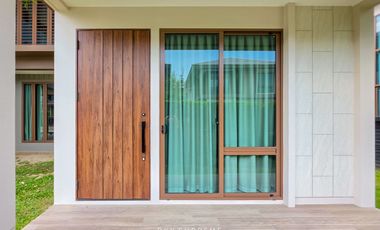 Casa en alquiler y en venta de 4 habitaciones en Bang Kapi, Bangkok