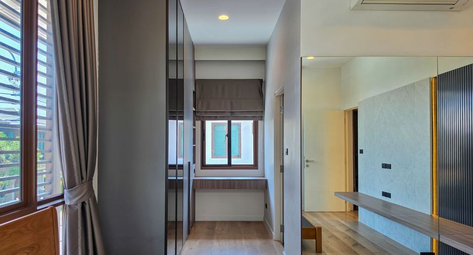 À louer et à vendre 4 chambres maison à Bang Kapi, Bangkok