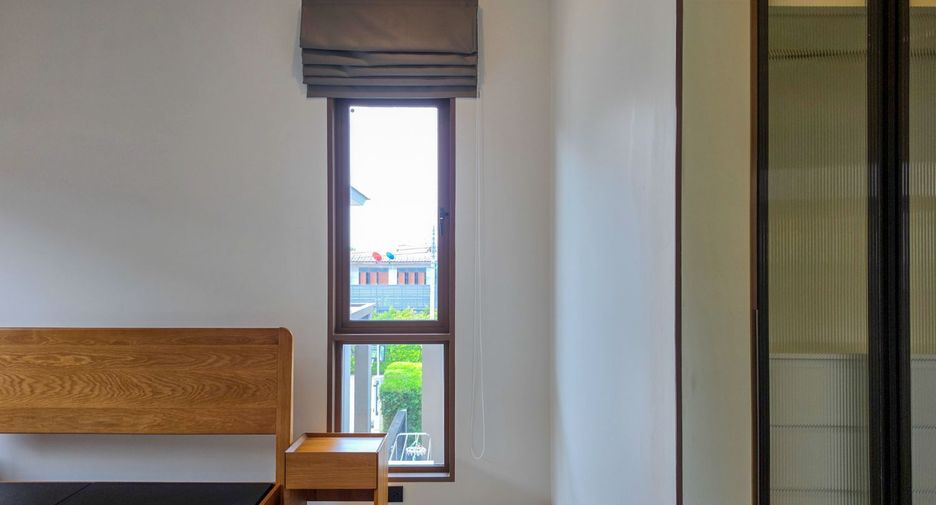 À louer et à vendre 4 chambres maison à Bang Kapi, Bangkok