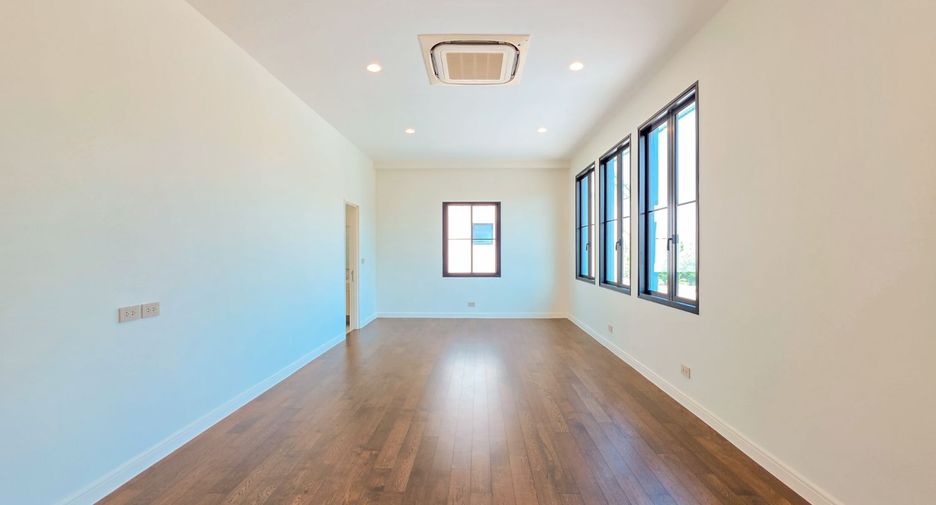 Haus zum Kauf mit 5 Zimmer in Bang Khen, Bangkok