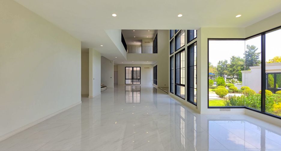 Haus zum Kauf mit 5 Zimmer in Bang Khen, Bangkok