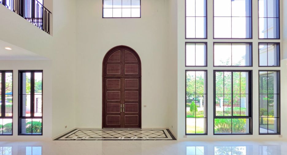 Haus zum Kauf mit 5 Zimmer in Bang Khen, Bangkok