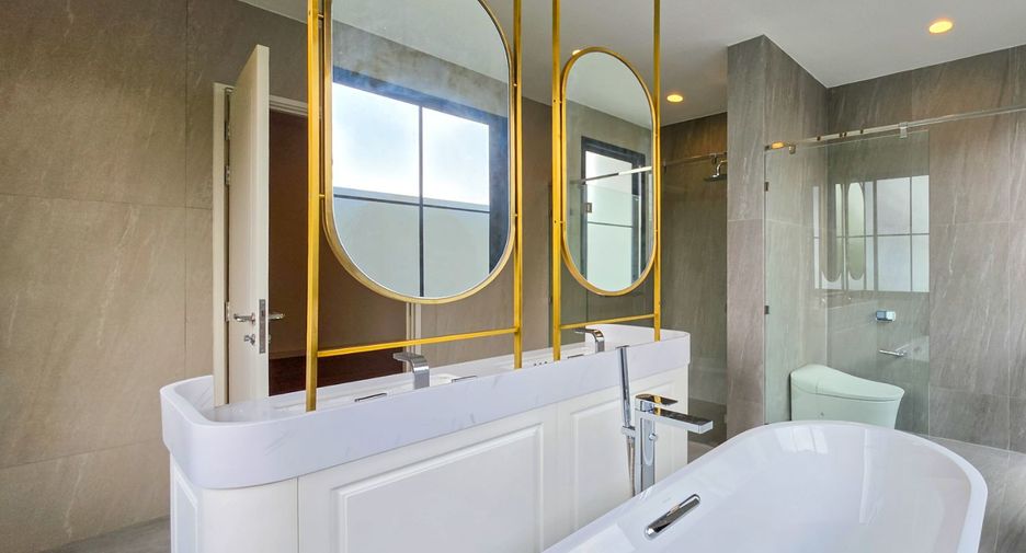 Haus zum Kauf mit 5 Zimmer in Bang Khen, Bangkok