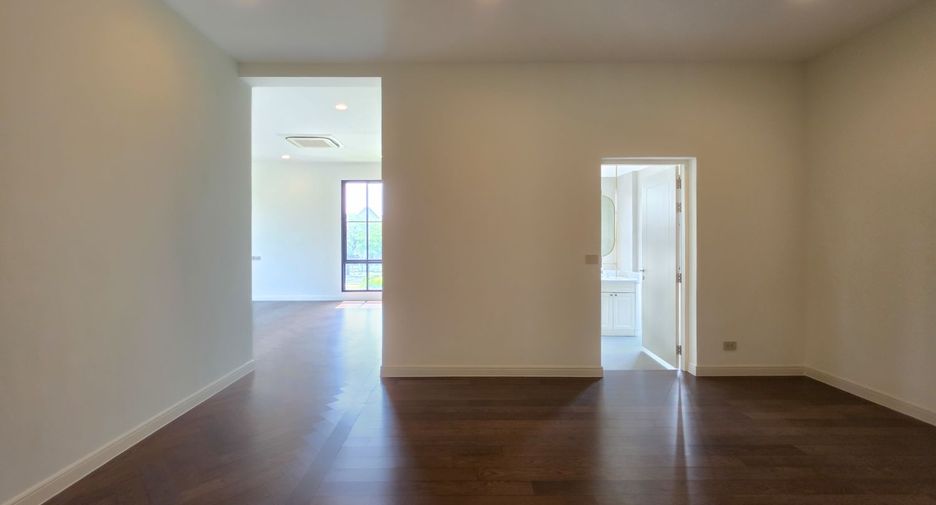 Haus zum Kauf mit 5 Zimmer in Bang Khen, Bangkok