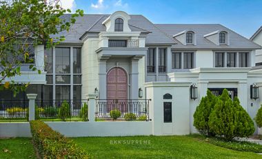 Casa en venta de 5 habitaciones en Bang Khen, Bangkok