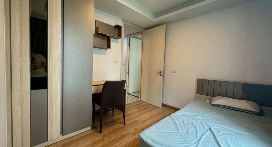 For sale 2 bedrooms condo in Huai Khwang, Bangkok