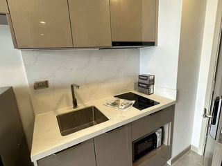 Продажа 1 кровать кондо в Хуаи Кхщанг, Бангкок