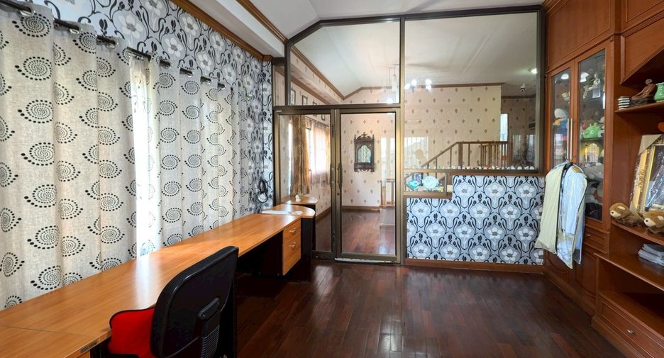 À vendre 4 chambres maison à Si Racha, Chonburi