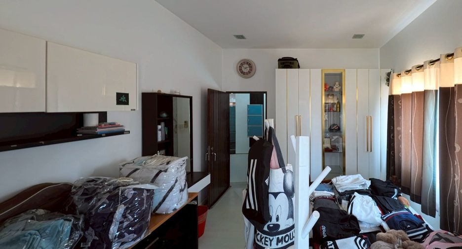 À vendre 4 chambres maison à Si Racha, Chonburi