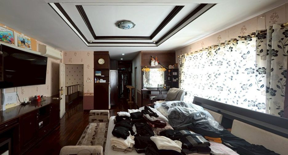 À vendre 4 chambres maison à Si Racha, Chonburi
