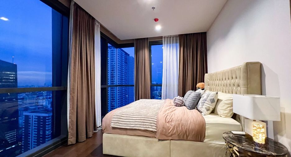 À louer 2 chambres condo à Pathum Wan, Bangkok
