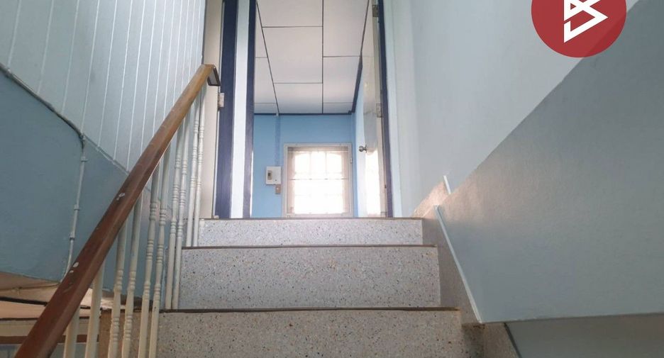 For sale 2 bedrooms townhouse in Mueang Nakhon Sawan, Nakhon Sawan