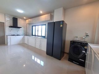 出租 4 卧室 独立屋 在 Hang Dong, Chiang Mai