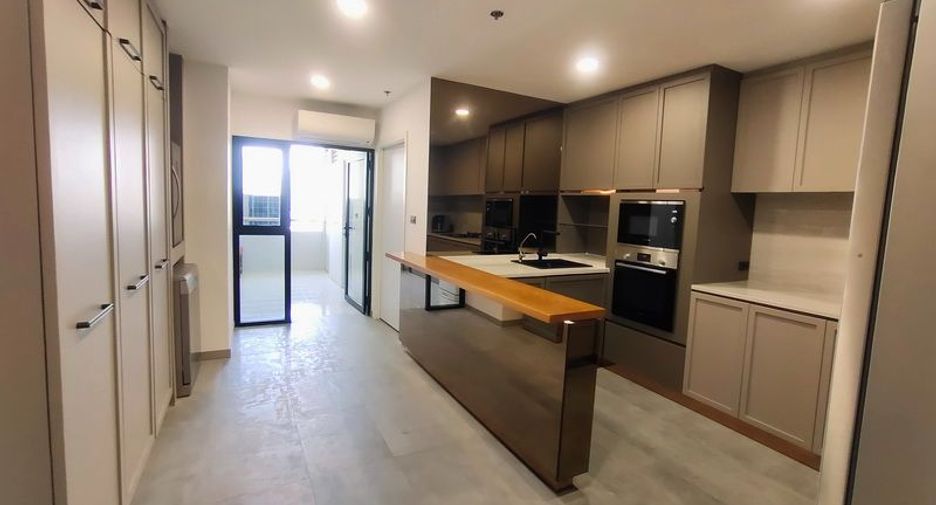 For rent 3 ベッドルーム condo in Watthana, Bangkok