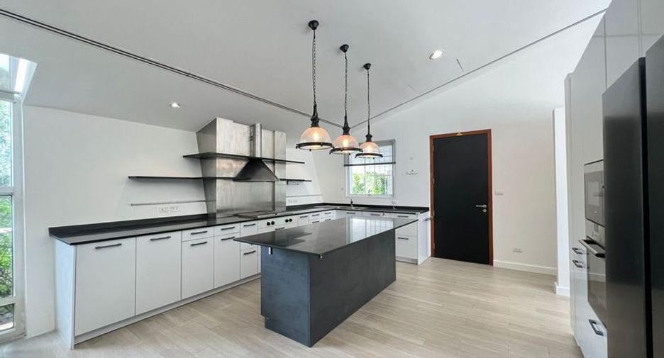 À vendre 4 chambres villa à Pak Kret, Nonthaburi