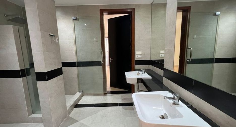 À vendre 4 chambres villa à Pak Kret, Nonthaburi