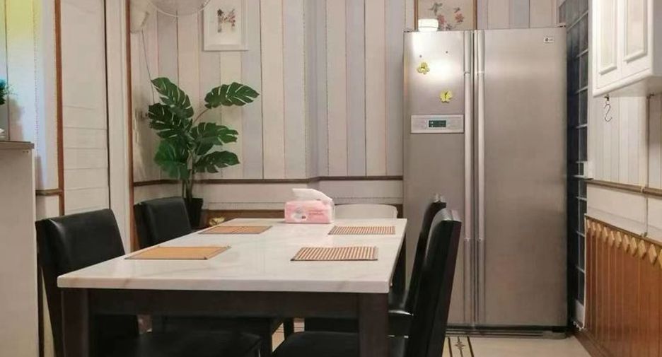 For sale 3 bedrooms condo in Watthana, Bangkok