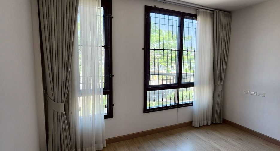 For sale 3 bedrooms townhouse in Bang Bo, Samut Prakan