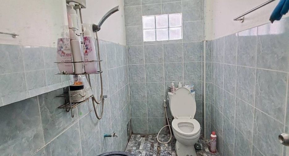 For sale 2 bedrooms retail Space in Min Buri, Bangkok