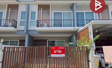 Reihenhaus zur Miete und zum Kauf mit 3 Zimmer in Khlong Sam Wa, Bangkok