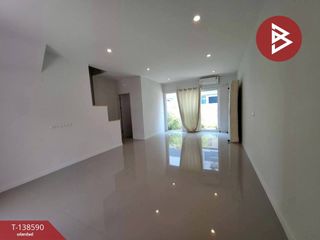 Reihenhaus zur Miete und zum Kauf mit 3 Zimmer in Khlong Sam Wa, Bangkok