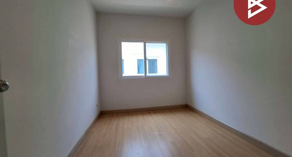 For rent and for sale 3 bedrooms townhouse in Khlong Sam Wa, Bangkok